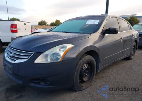 2010 Nissan Altima 2.5 z USA, uszkodzony, nr VIN 1N4AL2AP1AN531415